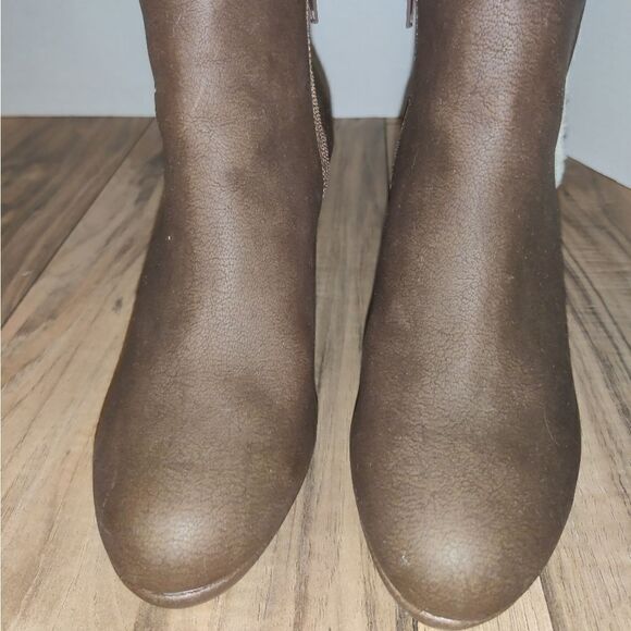 JASMIN Women's JSHEP Cognac Faux Leather Boots Size: 6M. - Picture 4 of 8